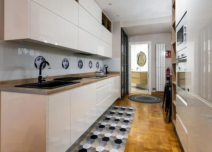 Audrey By Unique Burgo