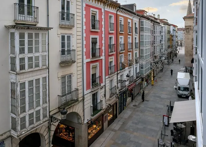 Audrey By Unique アパート Burgo